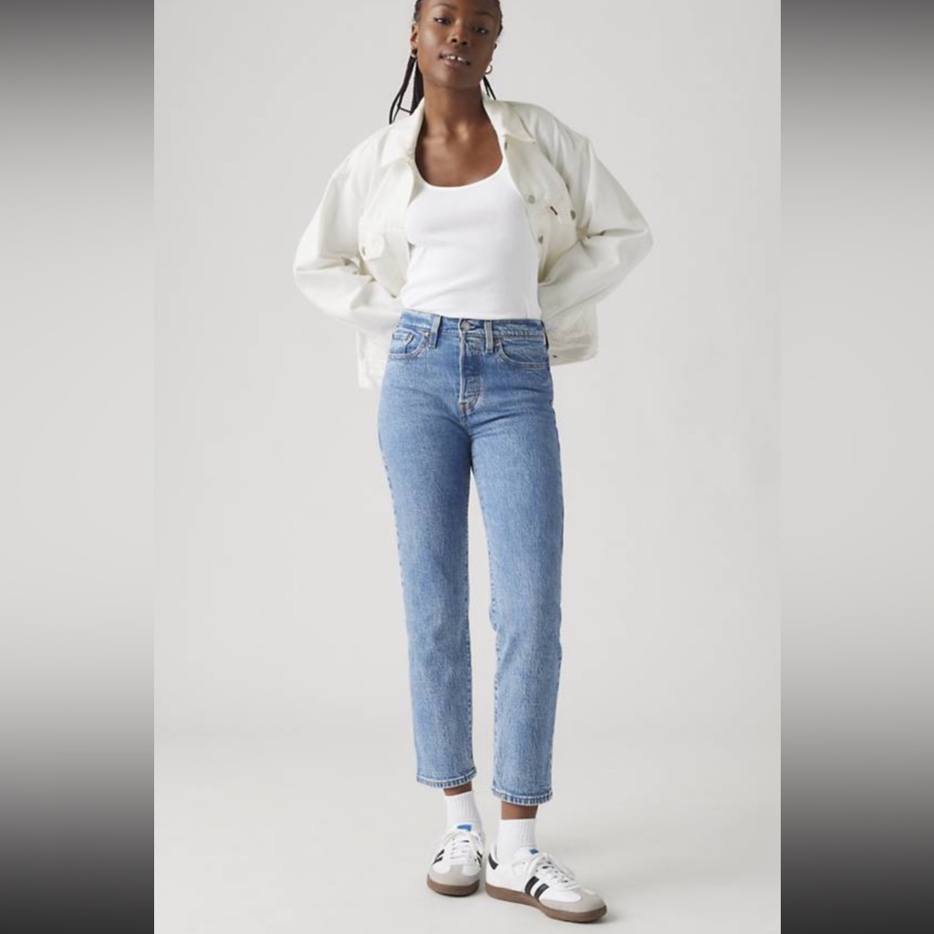 Levi Wedgie Ankle Straight Jeans